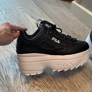 Fila Women's Black and White Chunky Platform Sneakers